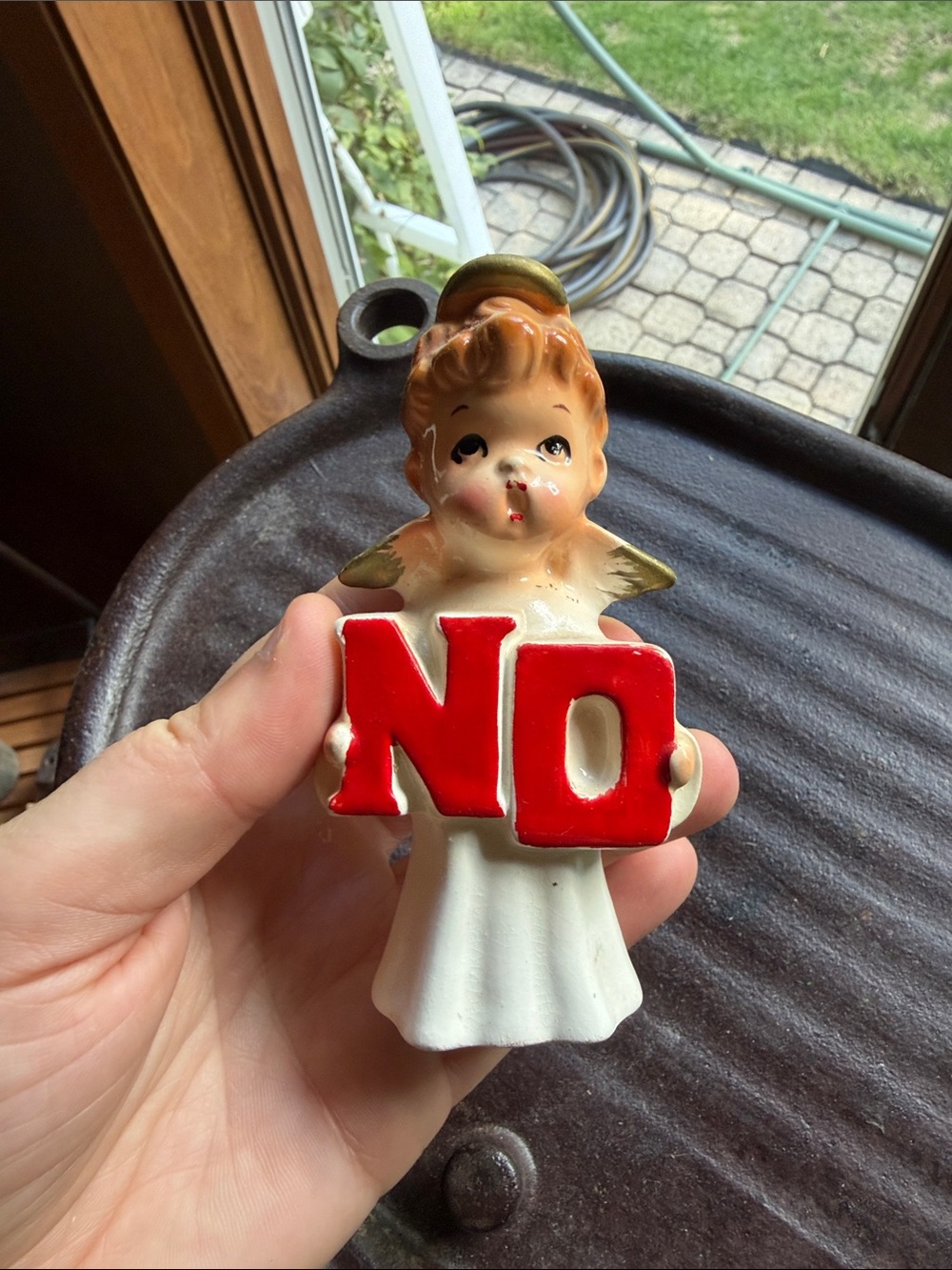 BRINN'S VINTAGE CHRISTMAS NOEL ANGEL FIGURINE SALT AND PEPPER SHAKER JAPAN